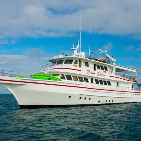 Reina Isabel 450 - Galapagos Islands Cruise