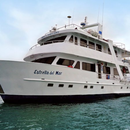 Estrella del Mar 450 - Galapagos Islands Cruise