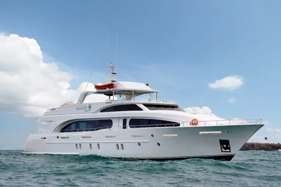 The Grand Majestic motor yacht sailing in the Galápagos Islands