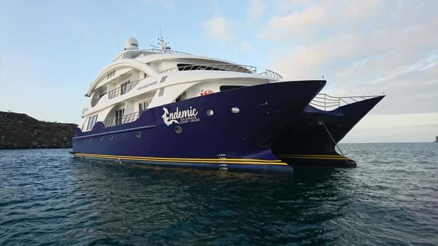 Endemic-Galapagos-Catamaran