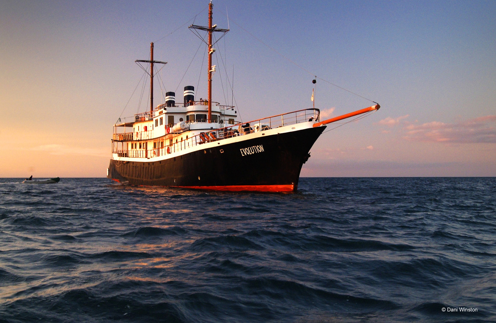 galapagos cruise