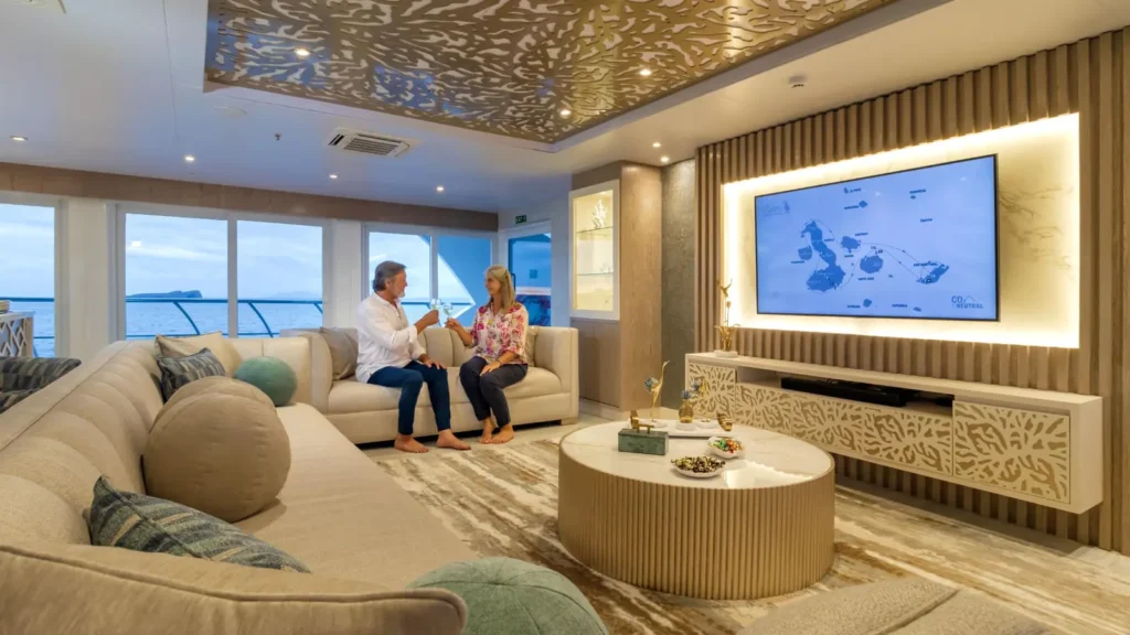 Guests in the lounge of the Elite