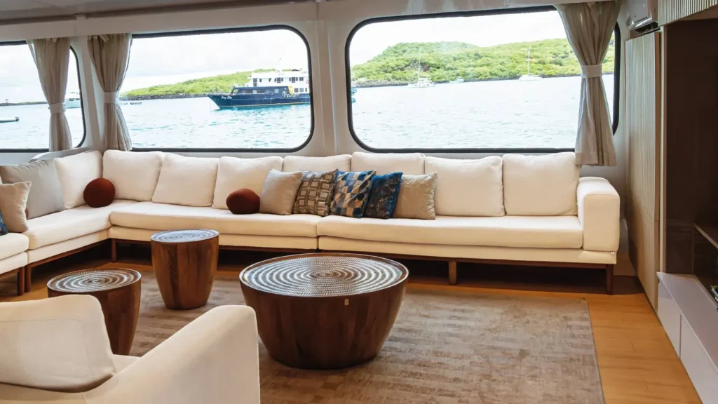 Living room with sea views on the Galaxy Sirius