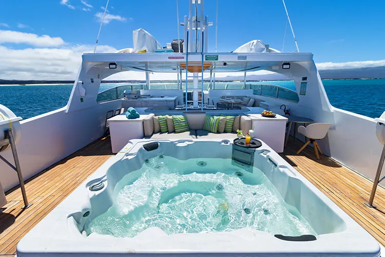 Jacuzzi on the sundeck of the Grand Majestic