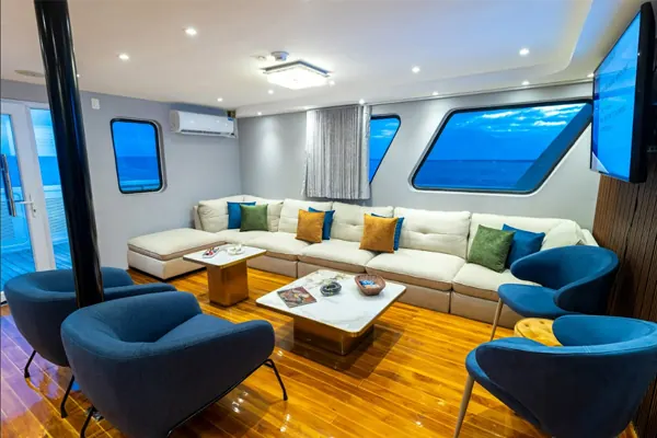 Lounge with sofas on the Grand Queen Beatriz