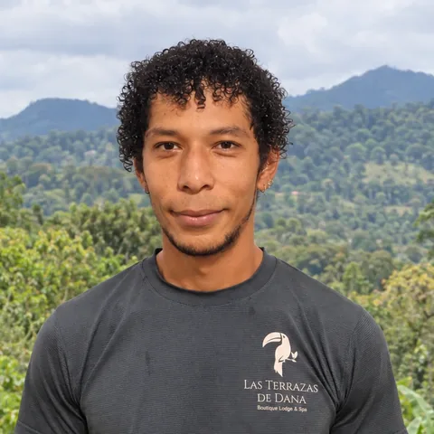 Anthony Díaz, birding guide, in Mindo Cloud Forest