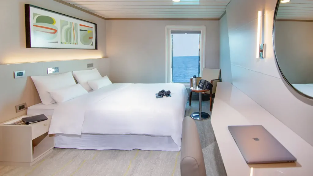 Luxury Cabin with a large window on La Pinta