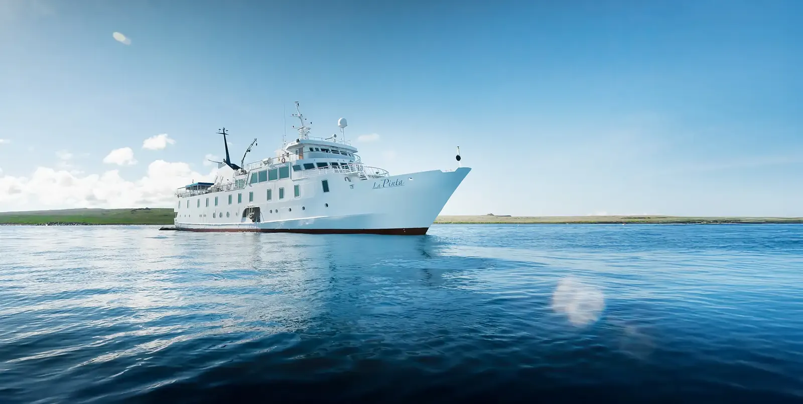 la pinta yacht galapagos - Dana Tours The La Pinta expedition yacht