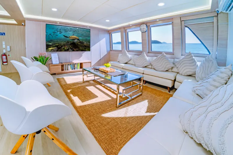 Air-conditioned lounge on the Treasure of Galápagos