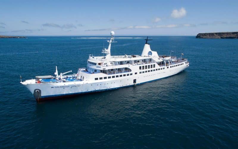 legend-galapagos-ship-cruise